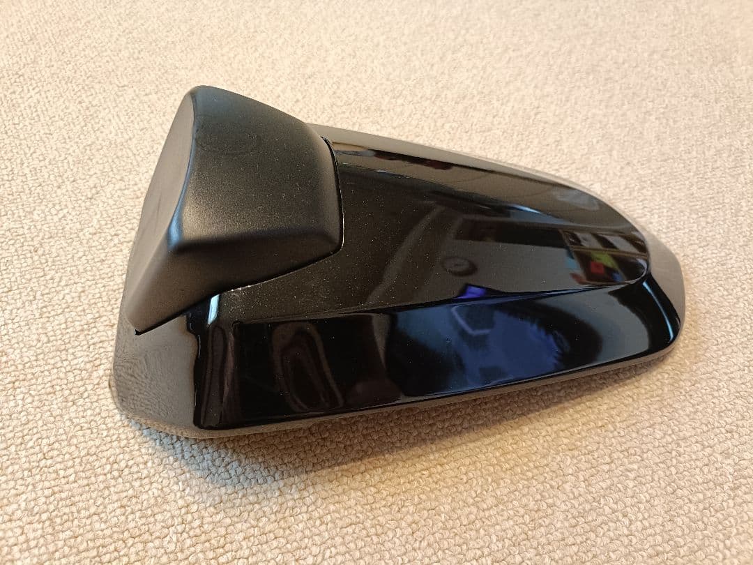 【とるとる様】GSX-S125/R125 純正シングルシートカウル