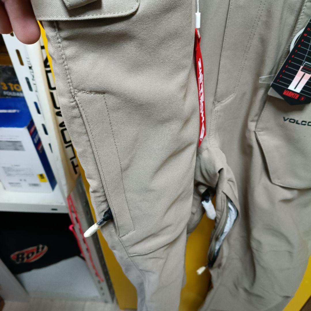 スノーボード　ボルコム　ビブパンツ　ブラウン　Lサイズ　新品