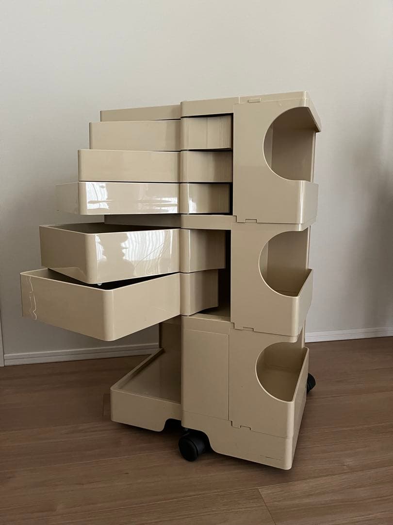 ジョエ・コロンボ　ボビーワゴン 3段5トレイ ベージュ　正規品