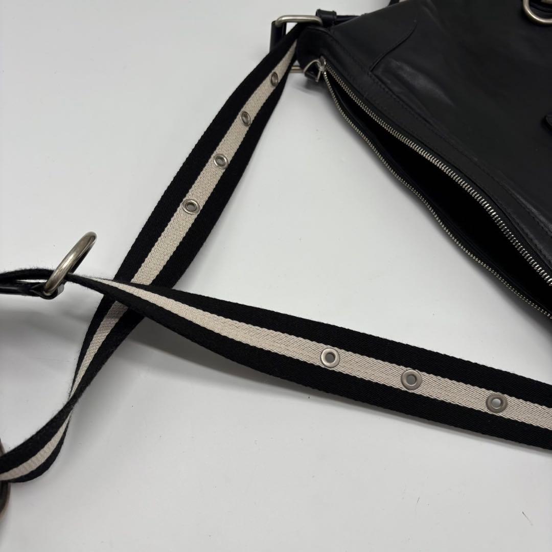 美品 BALLY メッセンジャーバッグ A4 PC収納可能 トレスポ 斜めがけ