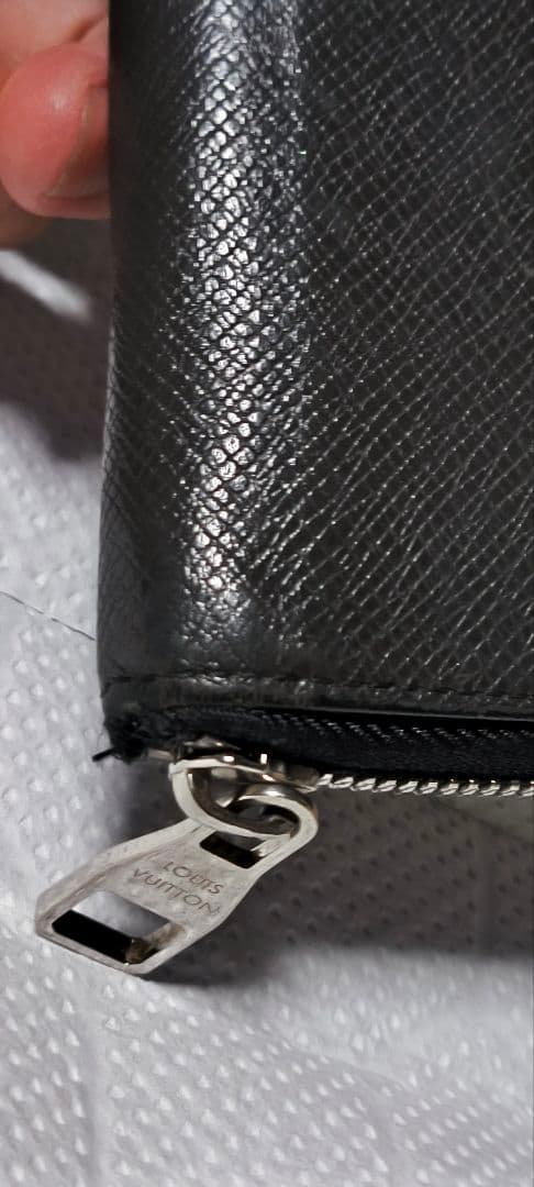 ルイヴィトン ヴェルティカルタイガ 黒 長財布