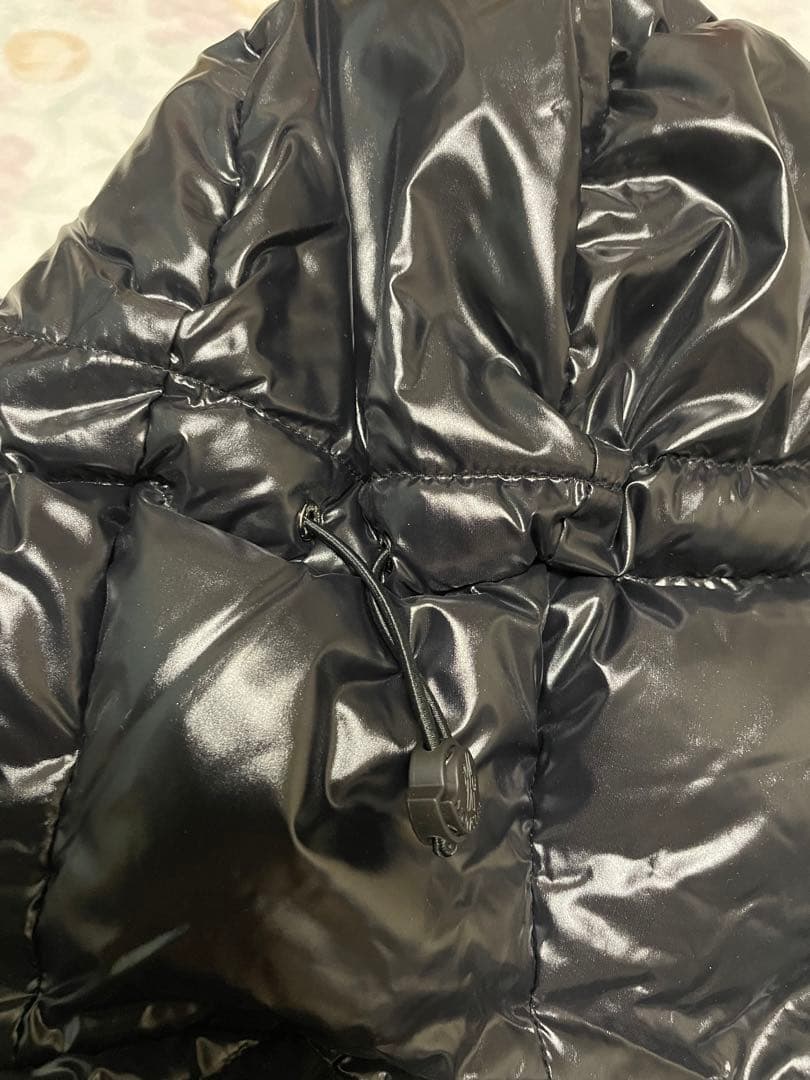 新品未使用正規品MONCLER レディースブラックロゴ3