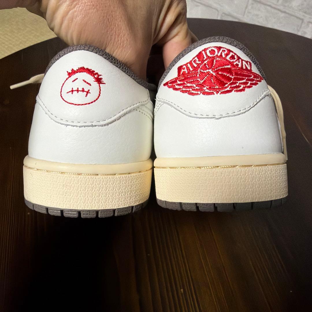 Travis Scott × Nike Air Jordan 1 リバースモカ