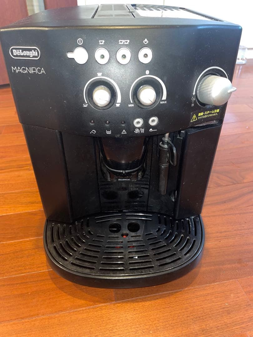 DeLonghi デロンギ マグニフィカESAM1000SJ