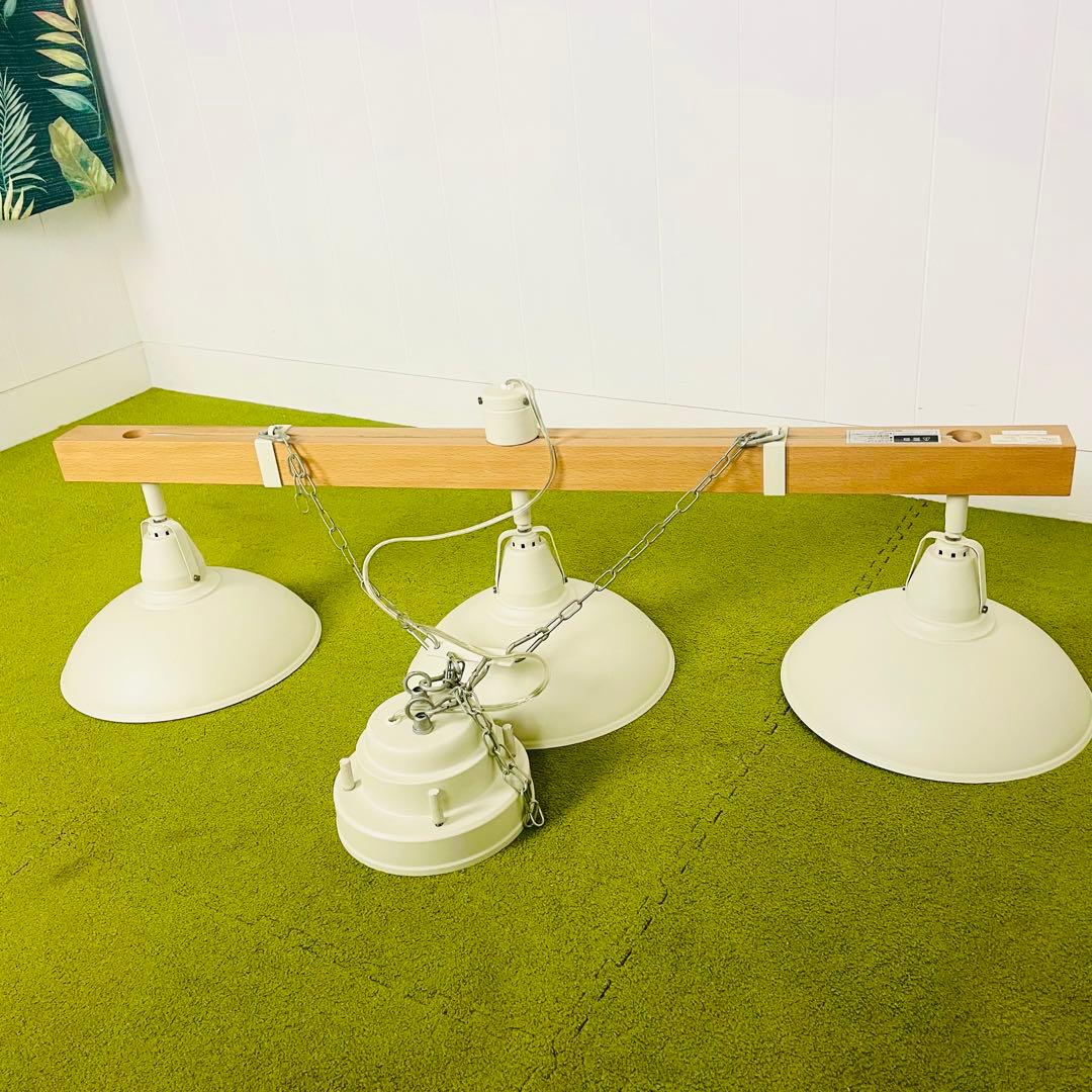 ３連ライト Varastoインターフォルム LT-8255【White】