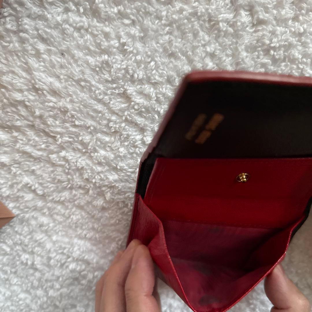 MIU MIU ミュウミュウ ハートモチーフ レザー 二つ折り　箱付き 正規品