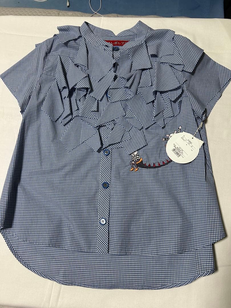 アルベロベロ　フリルの可愛いシャツ