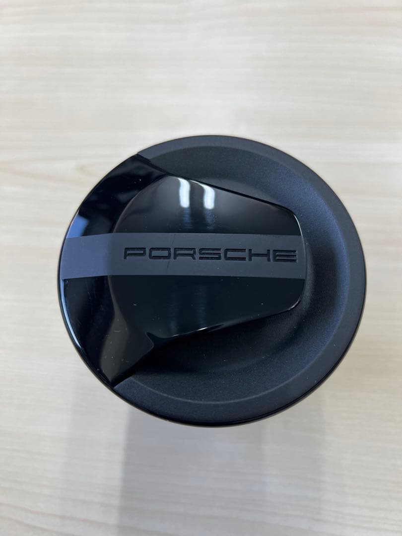 Porsche カイエンクーペ ブラック新品丸型灰皿