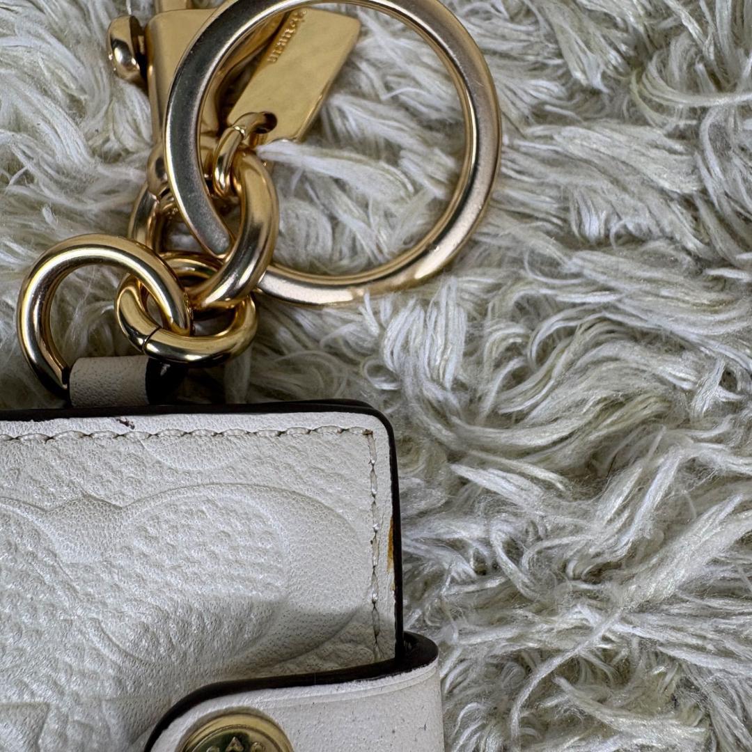 COACH コーチ キーホルダー チャーム シグネチャー フォトケース ホワイト