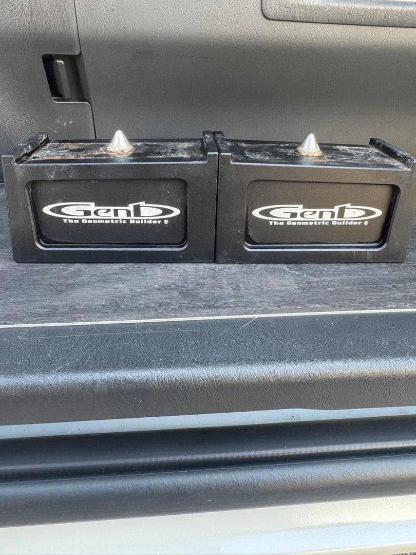 ハイエース　200系　Genb 2.5インチ　ローダウンブロック