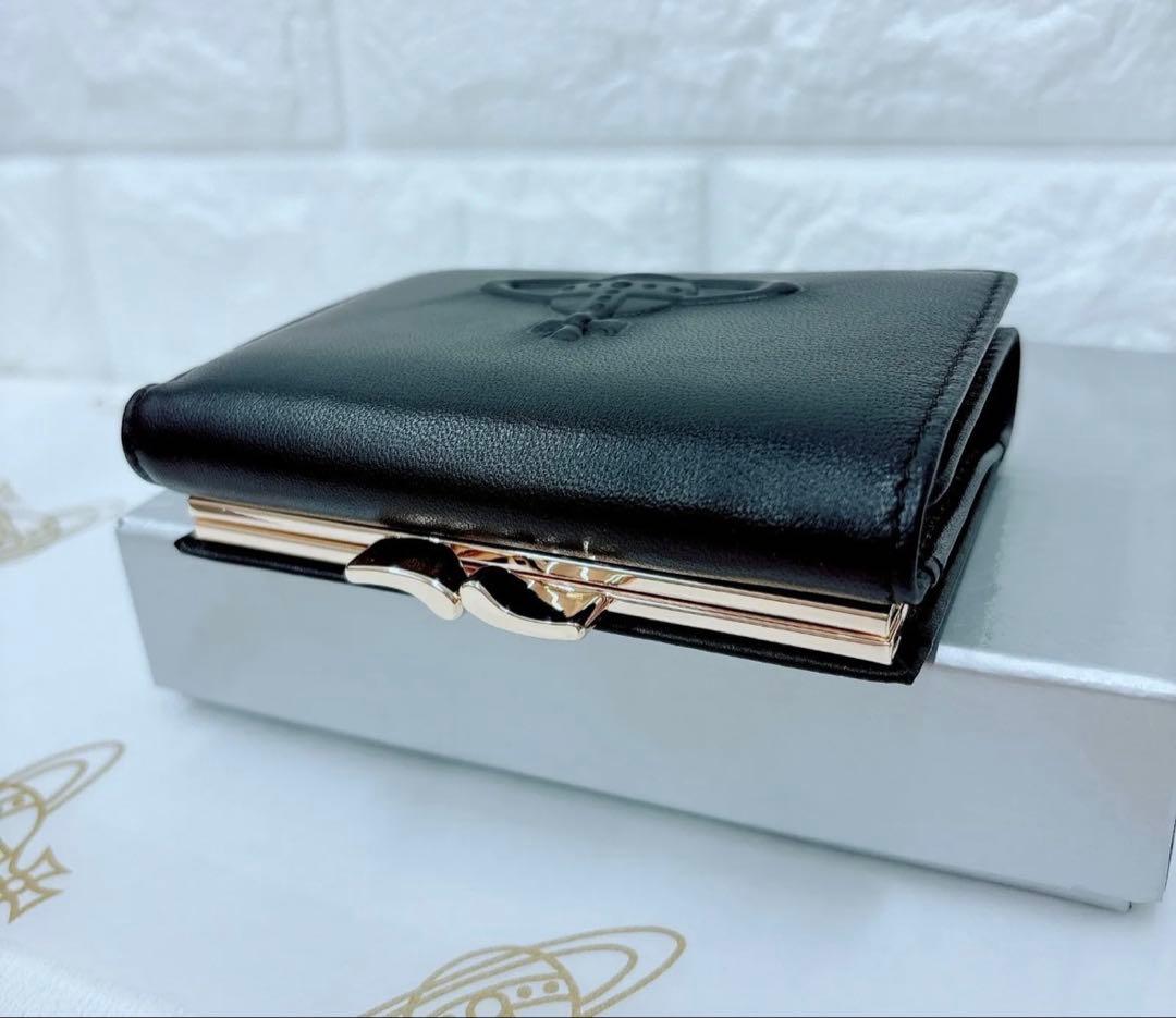 【高級感✨新作】新品 ヴィヴィアン・ウエストウッド 三つ折財布 ブラック