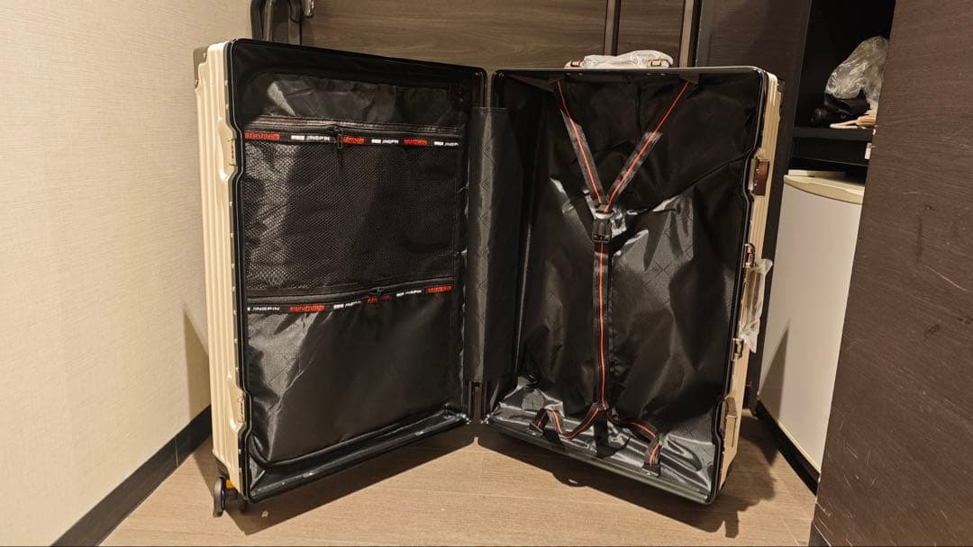 新品未使用 スーツケース Lサイズ アイボリー 大容量 キャリーバッグ