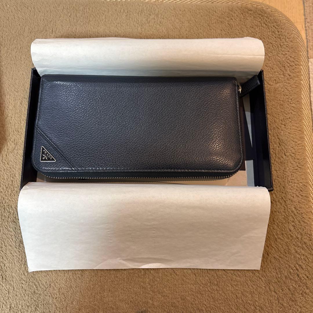 PRADA長財布