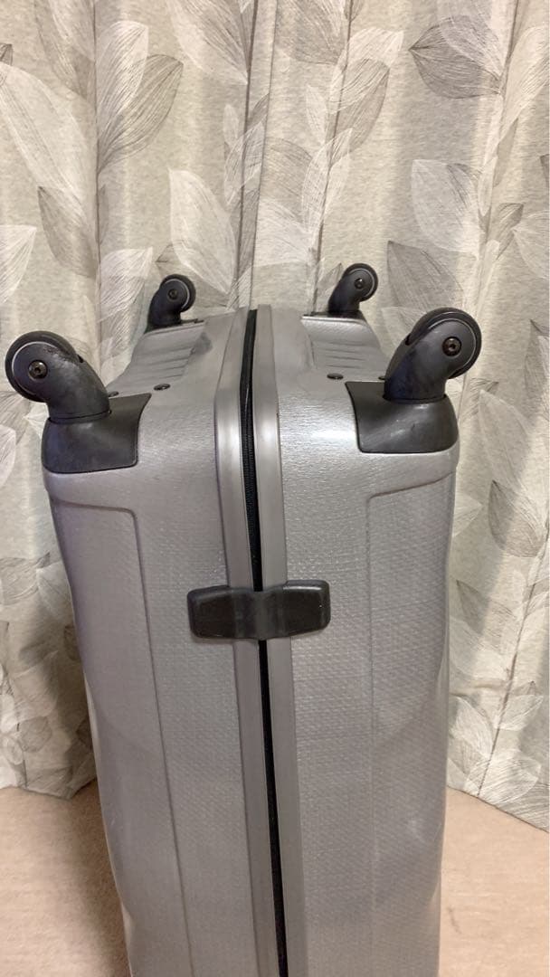 samsonite スーツケー スグレー 大容量軽量 4輪TSAロック