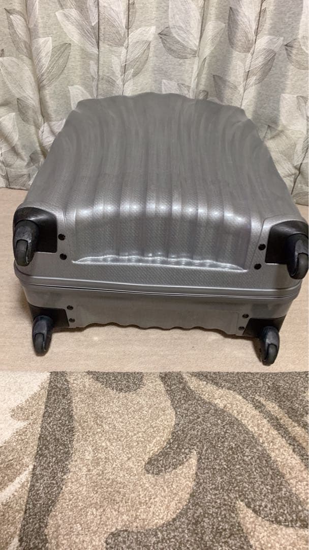 samsonite スーツケー スグレー 大容量軽量 4輪TSAロック