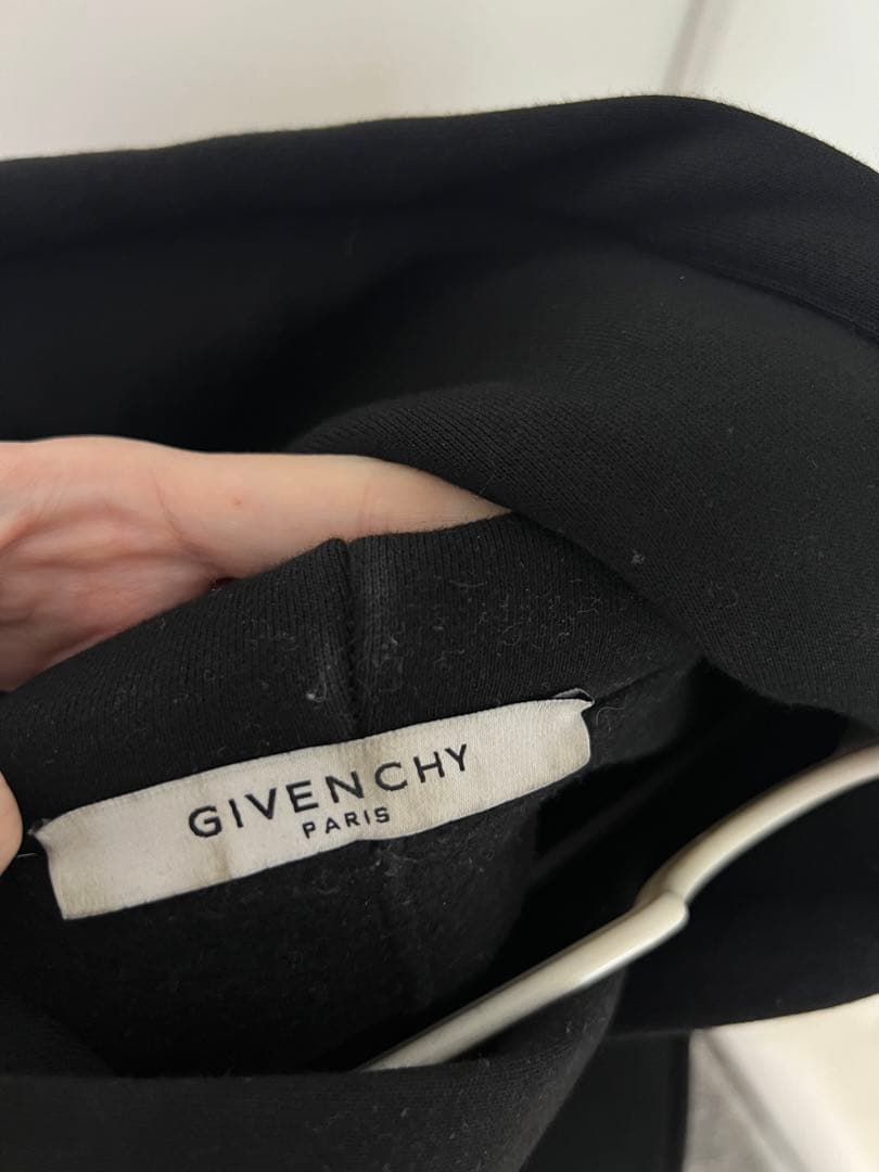 GIVENCHY ブラック 星装飾 メンズパーカーS