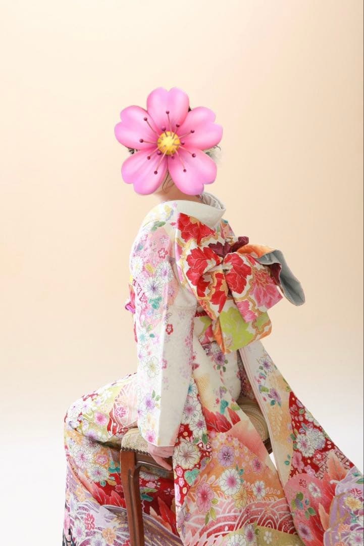 最安値！可愛い振袖 フルセットバック草履つき　花の模様 白地