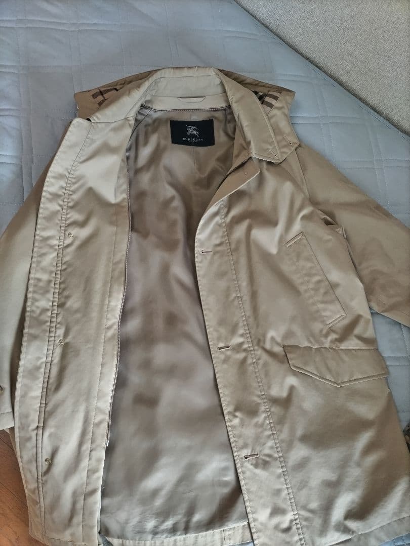 BURBERRYフード付きコート