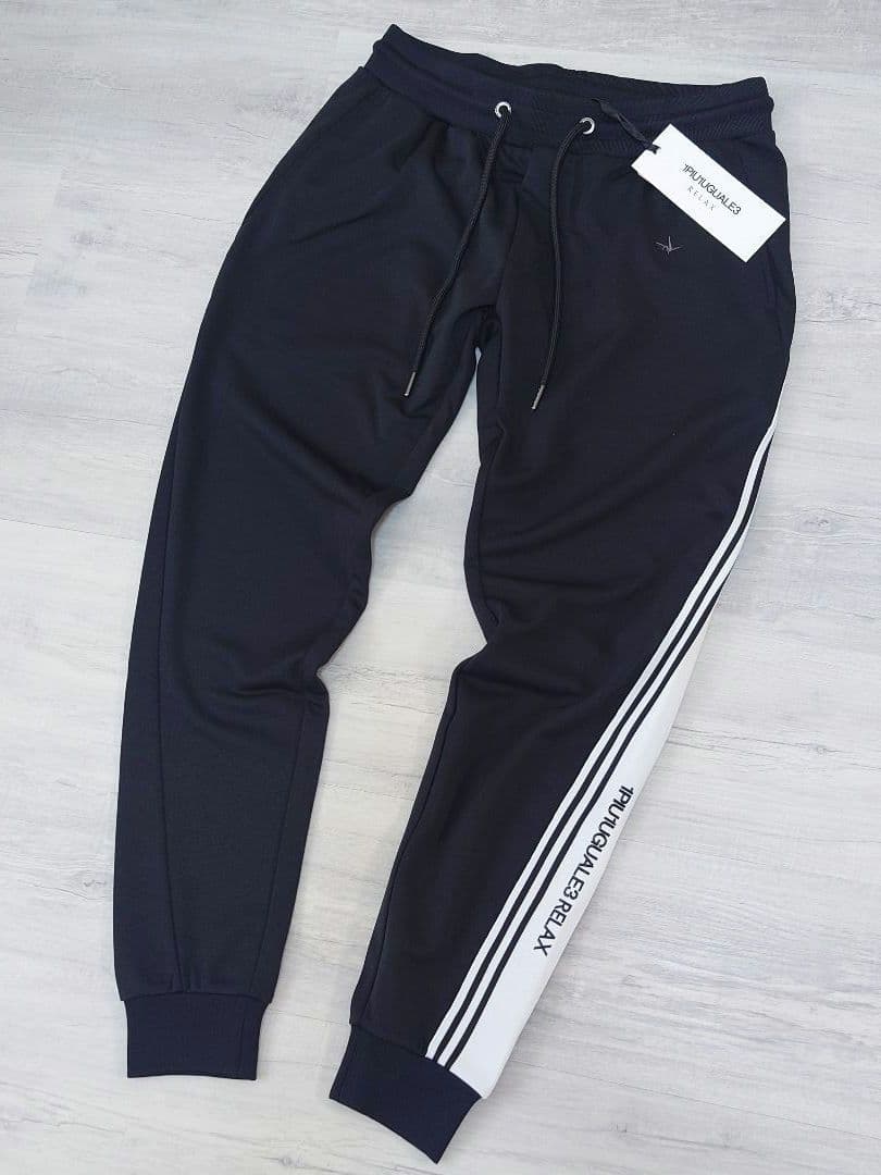 新品XXLサイズ セットアップ ラインロゴ ウノピゥウノウグァーレトレリラックス