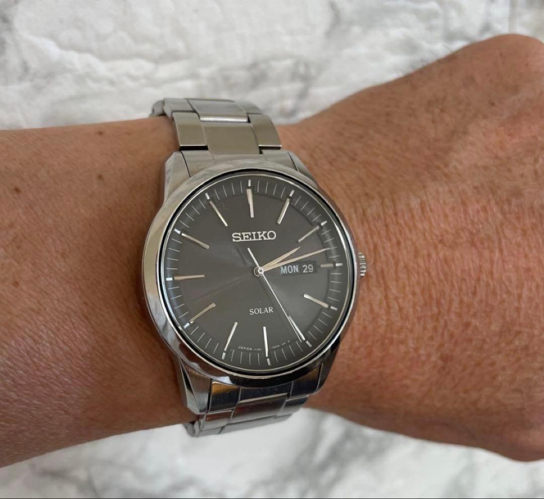 SEIKO 腕時計ソーラー　ブラックダイアル　SBPX063 V158-0AM0