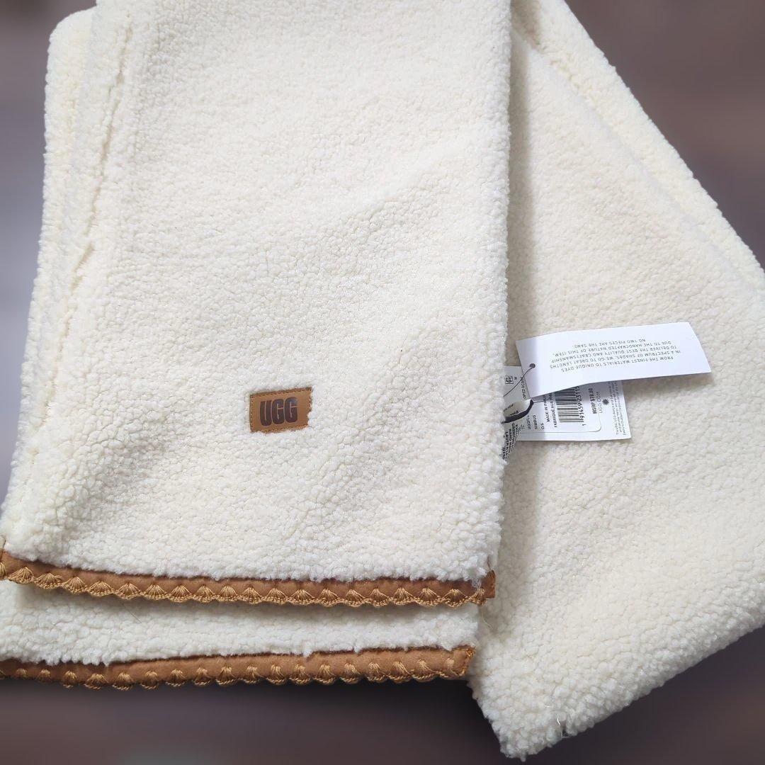 最終価格！アグ　UGG　マフラー新品