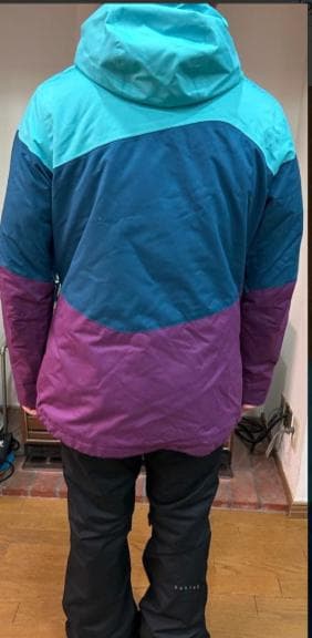 極美品！！ ほぼ新品。　Oakley スノーボードウェア Mサイズ　上下