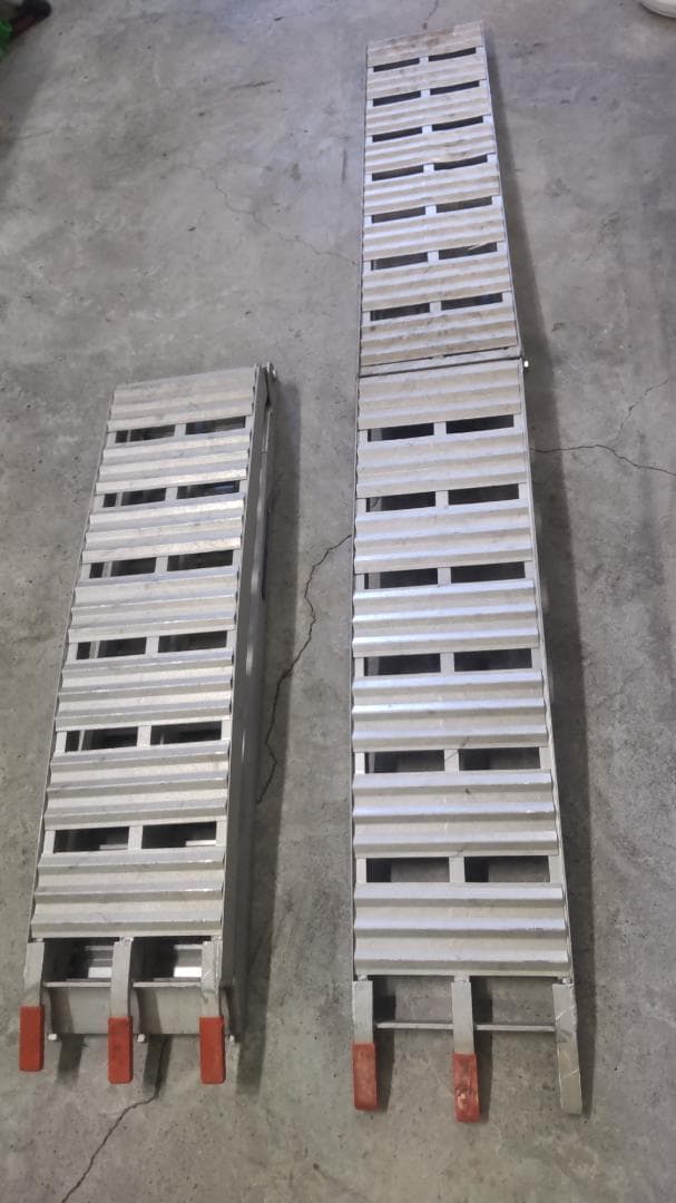 乗用草刈機　共立 ラビットモアー