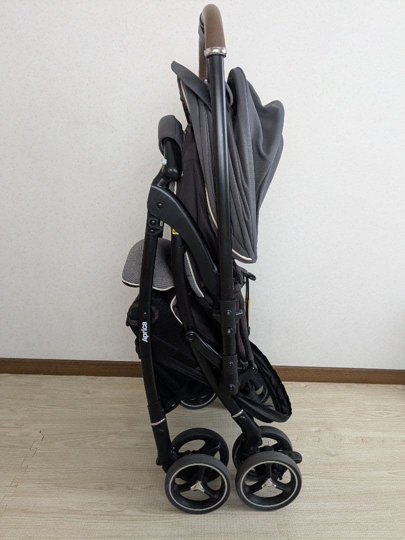 あや【美品】Aprica ラクーナクッション　AD