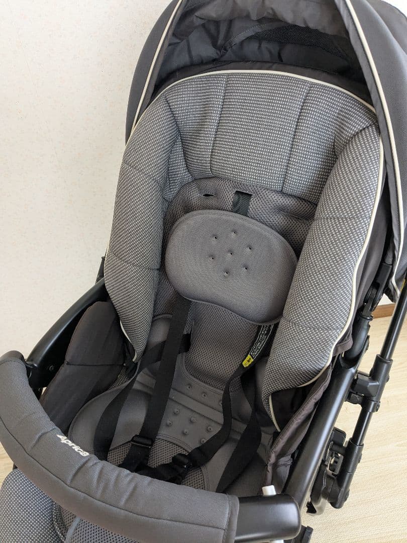 あや【美品】Aprica ラクーナクッション　AD