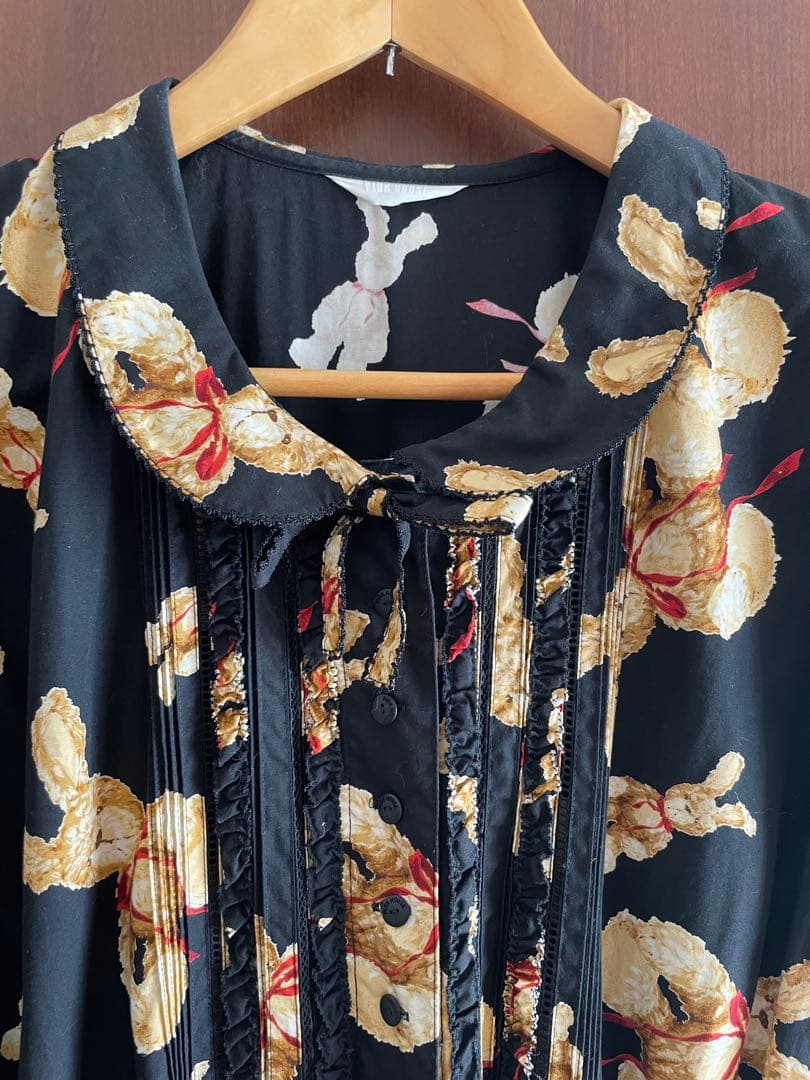 ピンクハウス ❣️黒地にうさぎ柄ワンピース