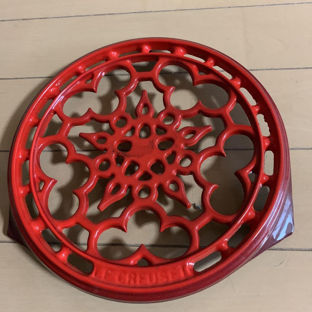 ル、クルーゼ　ラウンドトリペット　チェリーレッド