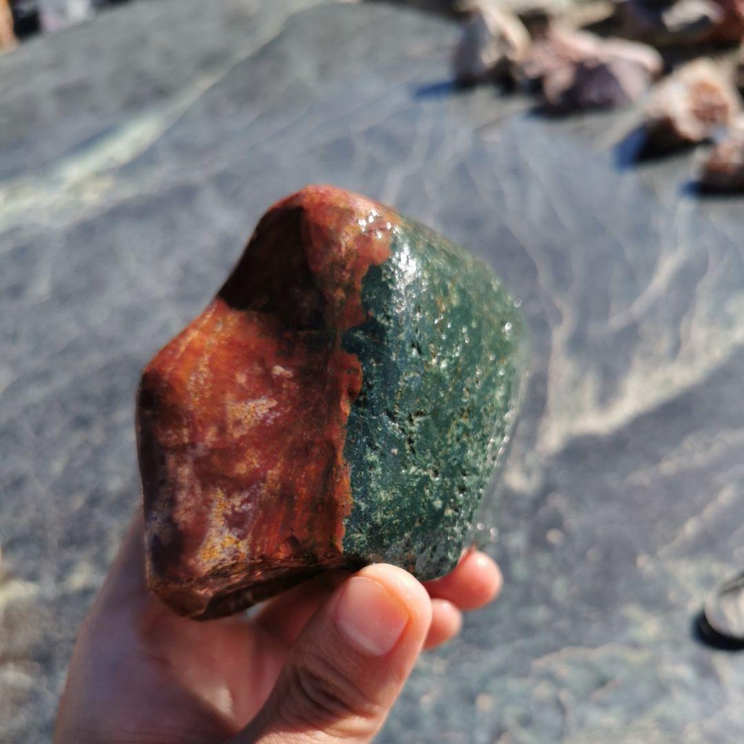 ファンシージャスパー　1056グラム　鑑賞石　石　原石　宝石　鉱物