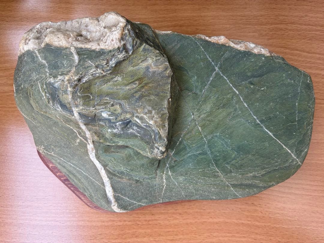 【滝景 水石】 観賞石 台座付き