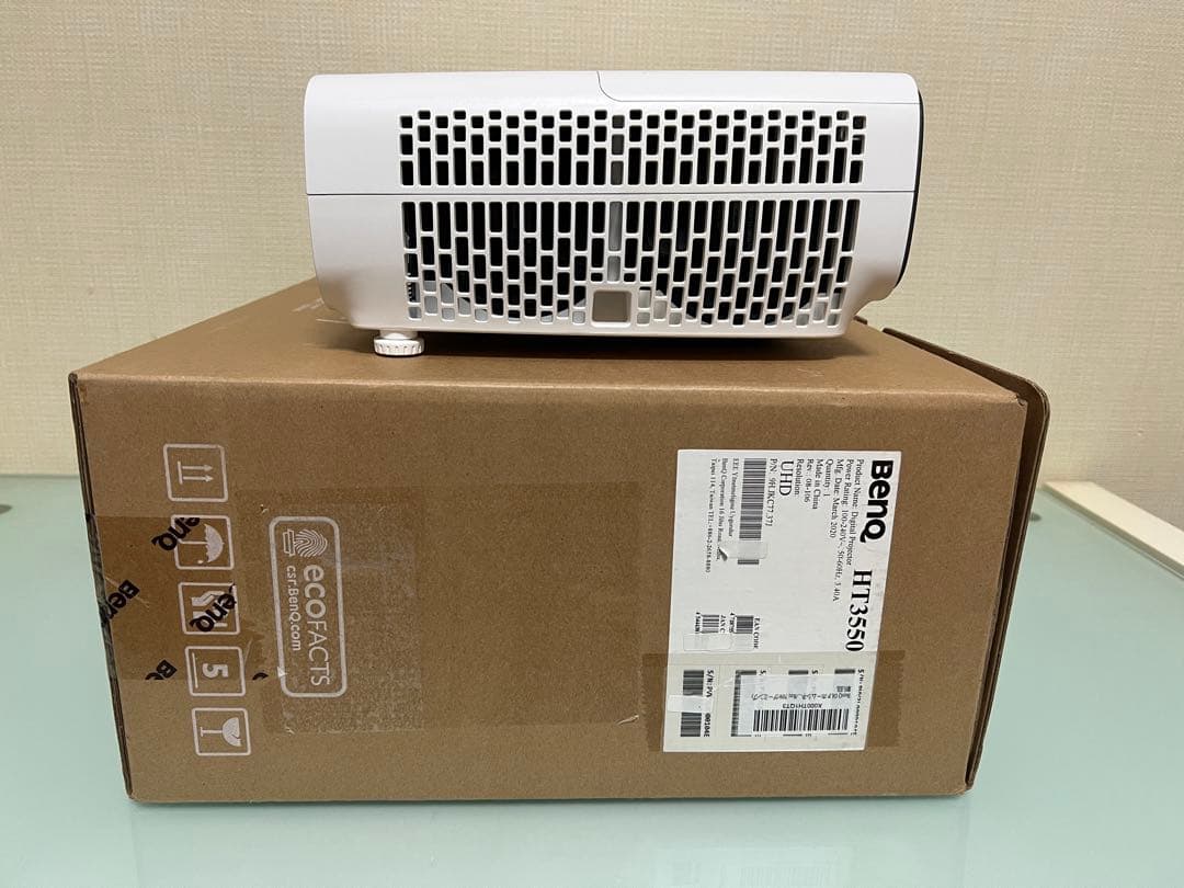 BenQ CinePrime HT3550 4Kプロジェクター本体