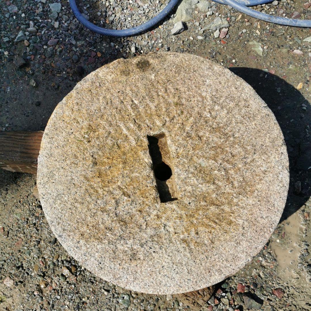 石うす　2石セット　庭石　石　鑑賞石　庭　坪庭　置物　オブジェ　インテリア