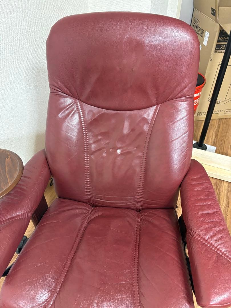 【廃盤PCテーブル＋スイングテーブル付】ストレスレス Consul M 赤レザー