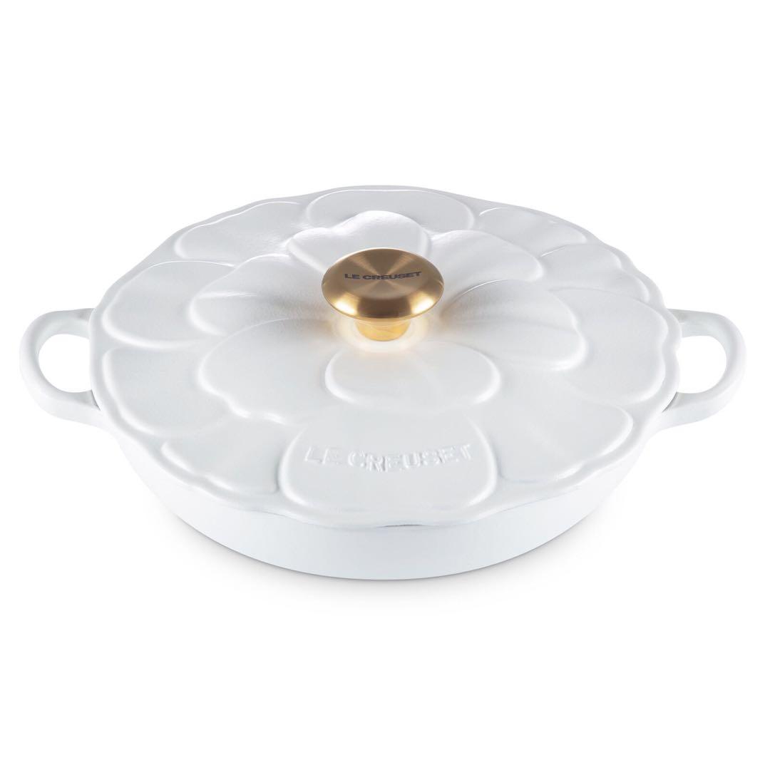 ル・クルーゼ　シグニチャー ビュッフェ・キャセロール 26cm ペタルレリーフ