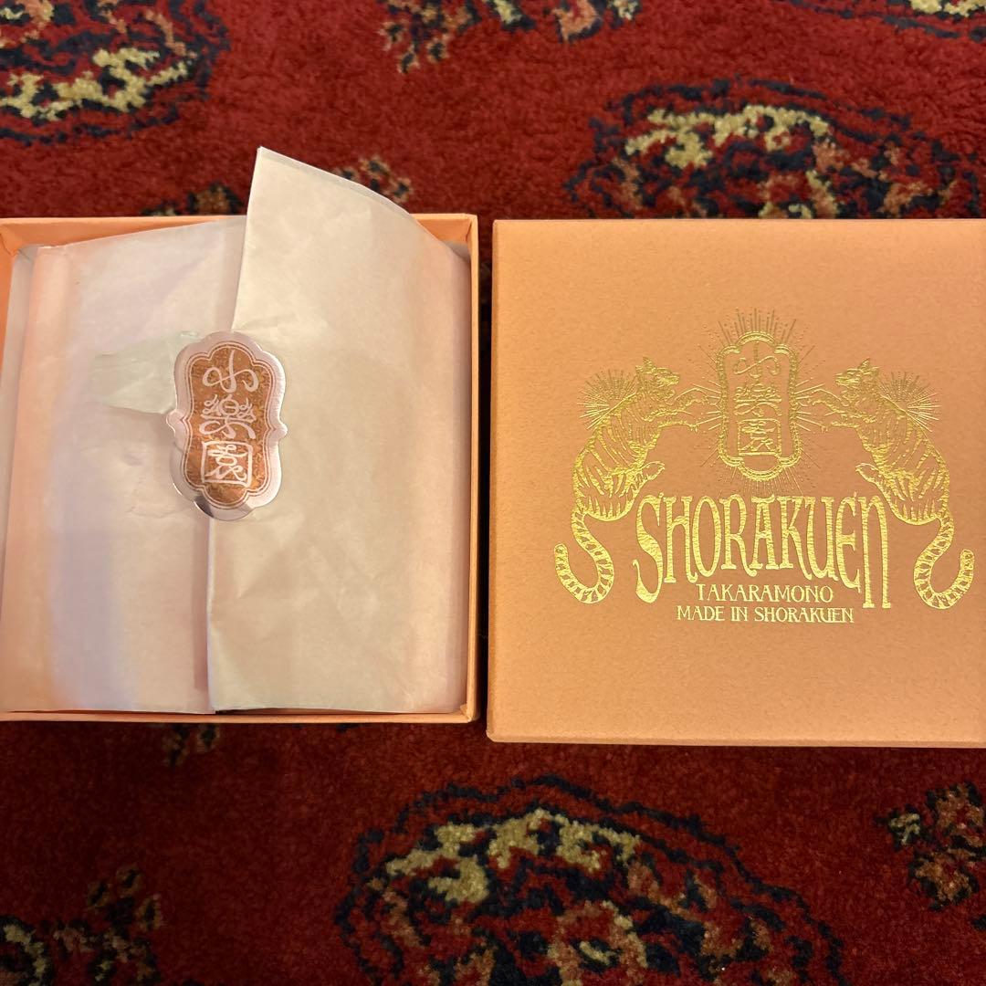 完売品　小楽園　招き猫 アクリルキーホルダー