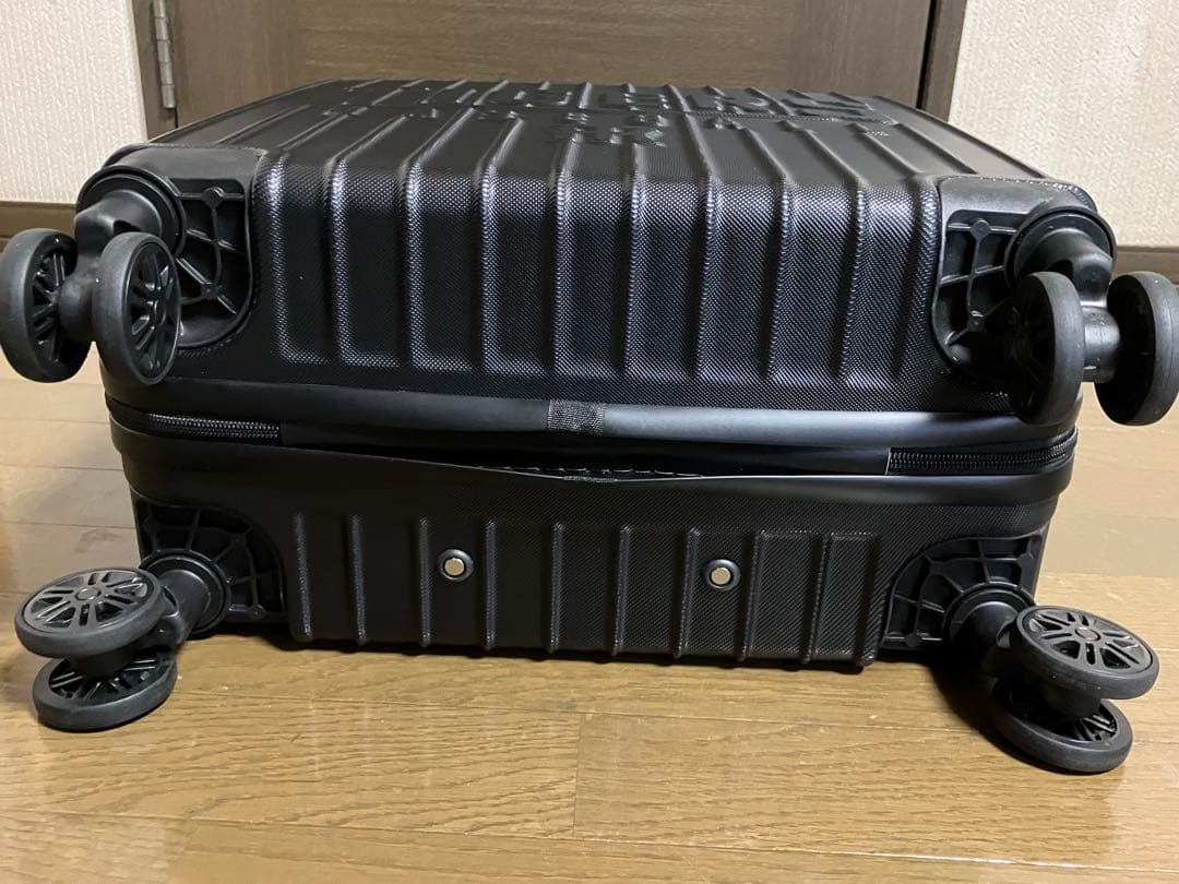 スーツケース 阪神タイガース　キャリーケース　高島屋　バッグ　ブラック