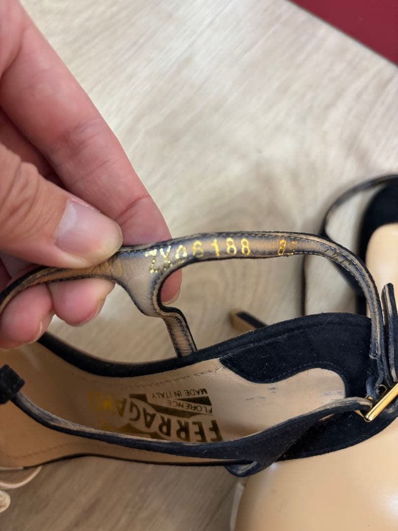 フェラガモ　レディースサンダル　ハイヒール　パンプス　未使用保管品