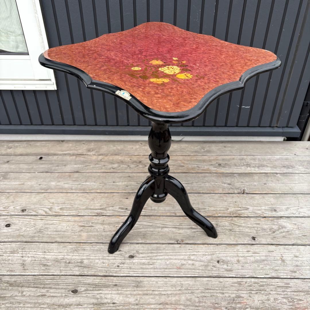 ドマン Domani イタリア家具 薔薇柄 サイドテーブル 花柄 象嵌 バラ