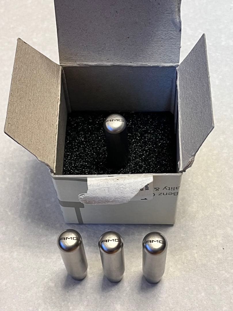 メルセデスベンツ 純正AMGドアロックピン