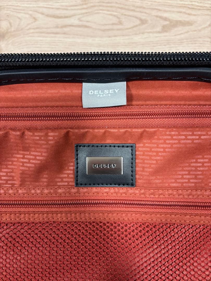 DELSEYデルセー　スーツケース　69L