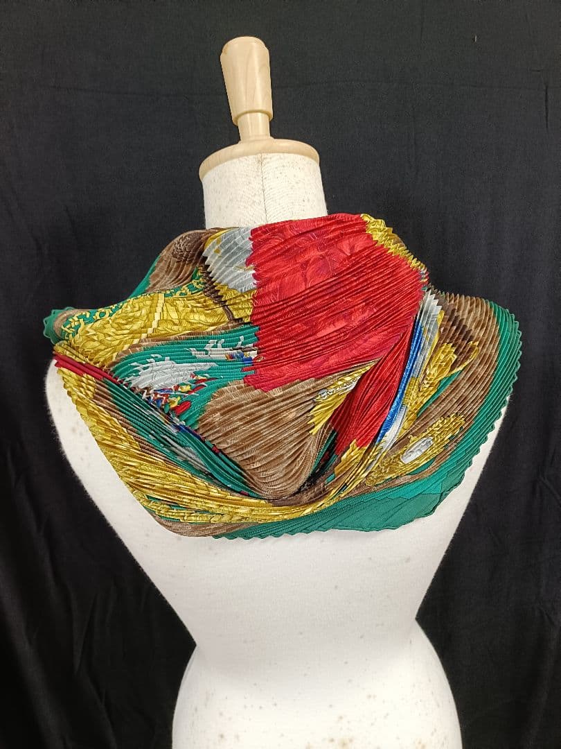 ★未使用級美品★エルメス　プリーツスカーフ　カレ　マルチカラー　シルク