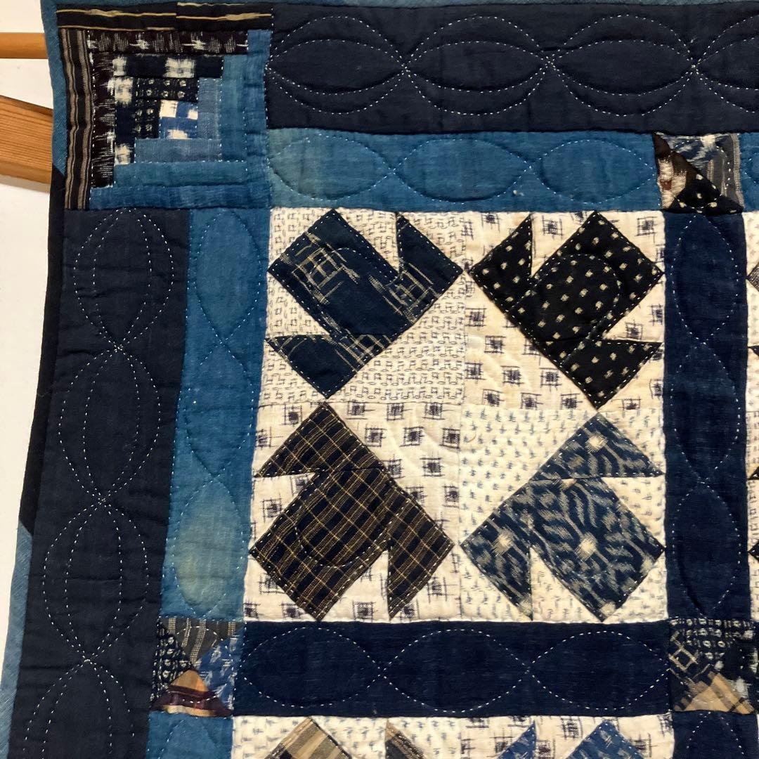 絣のタペストリー