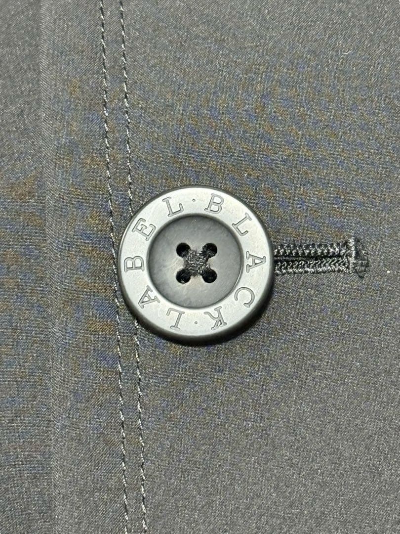 未使用級　バーバリーブラックレーベル　トレンチコート　黒　Lサイズ