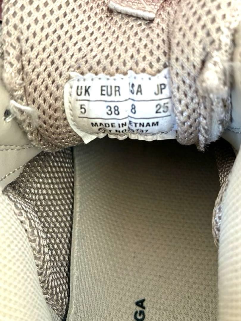 美品✴︎BALENCIAGA✴︎ベージュ スニーカー 38 Triple S 厚底