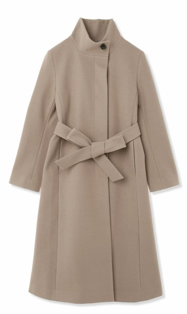 ウエストベルト付き黒ロングコート