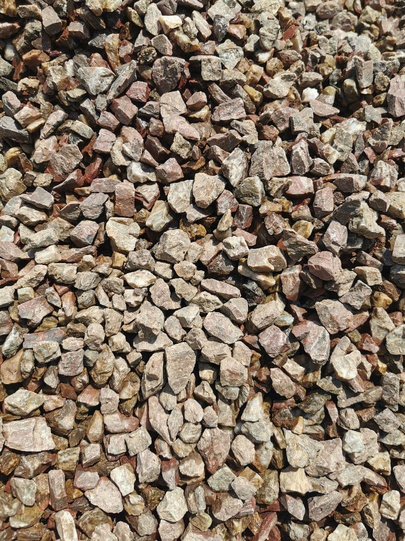 赤砂利　1.000キロ　庭石　鑑賞石　石 石材　砂利　割栗石　庭　坪庭