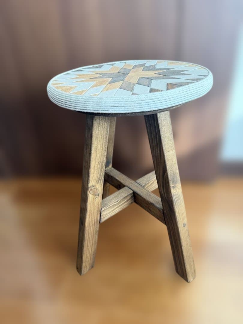 一点もの｜オルテガ柄 木製スツール(丸型)